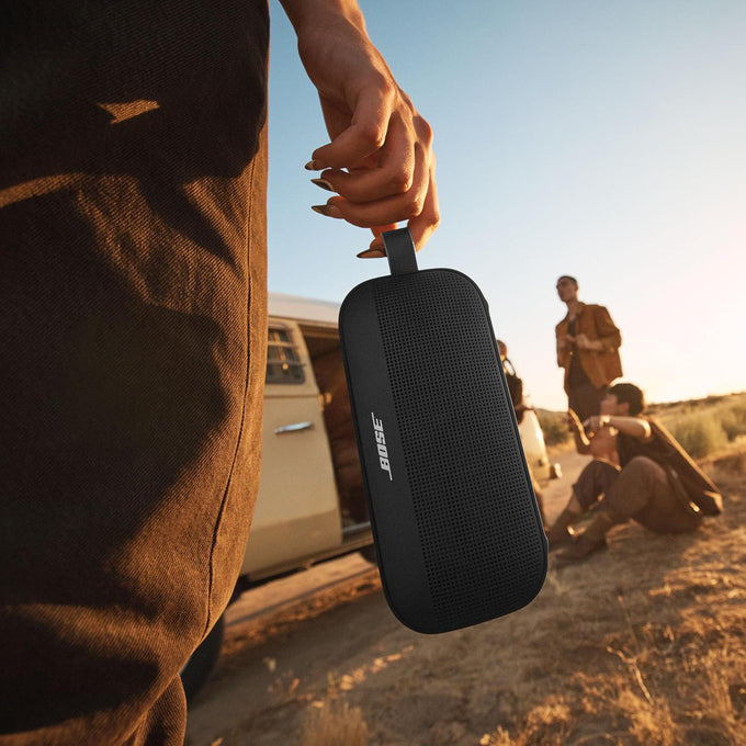 Bose SoundLink Flex Bluetooth Speaker (2nd Gen) - Portable Outdoor Speaker with Hi-Fi Audio, Waterproof and Dustproof, USB-C, Up to 12 Hours Battery Life, Black